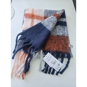 Arctic Fox - The Stockholm Scarf